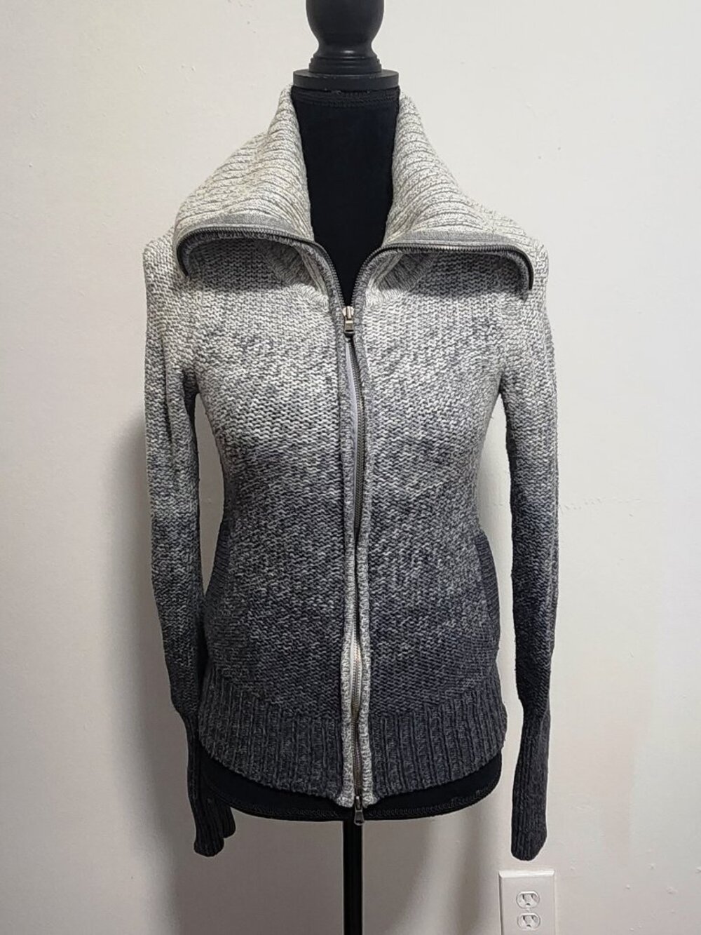 Great American Eagle Outfitters AE Ombre Gray Womens Sweater Zip XS